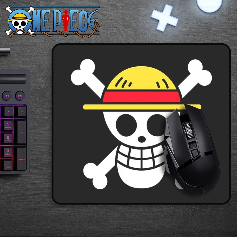 Laptop Accessories For Gaming - لوحة ماوس كرتونية بتصميم ون بيس،