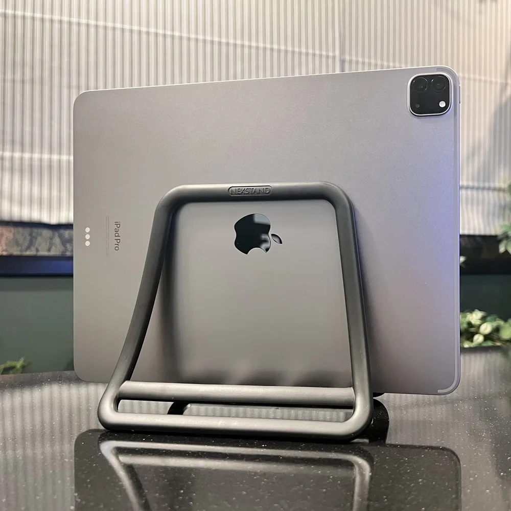 حامل عمودي للكمبيوتر المحمول م - مراجعة Laptop Stand Riser وسعره